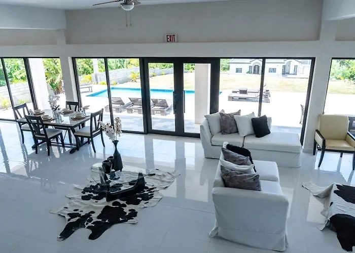Sea Breeze By Emotions Ironshore Appart hôtel
