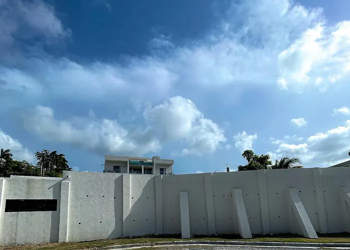 Sea Breeze By Emotions Ironshore Aparthotel *