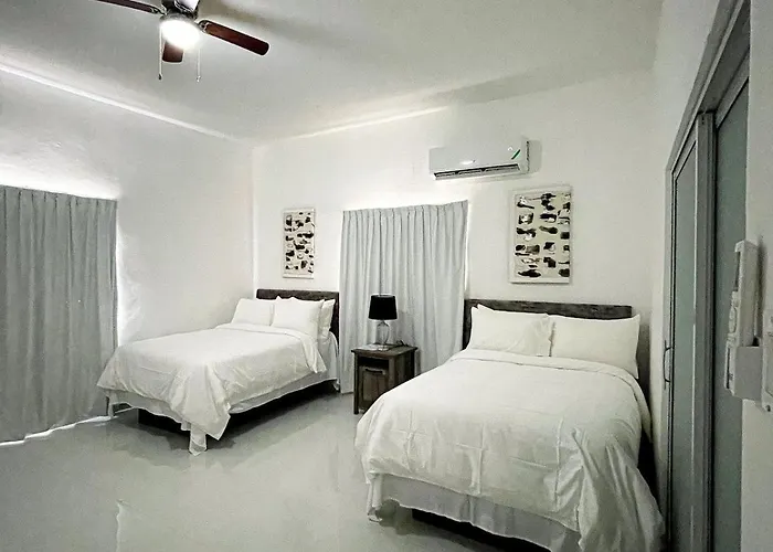 Aparthotel Sea Breeze By Emotions Ironshore