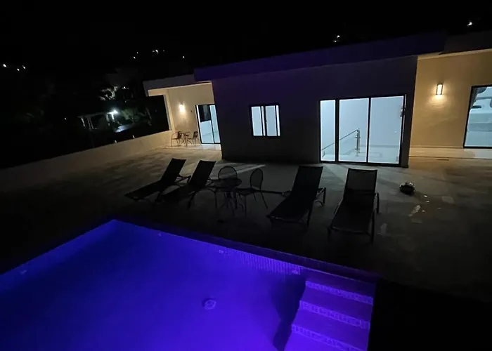 Aparthotel Sea Breeze By Emotions Ironshore *