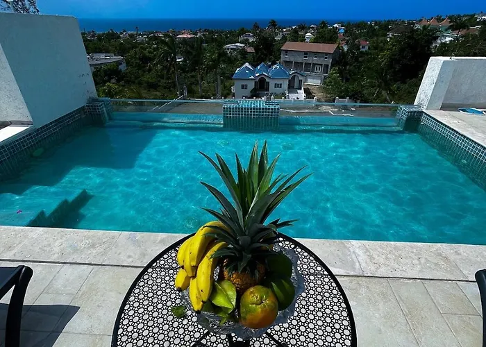 Sea Breeze By Emotions Ironshore Aparthotel Montego Bay