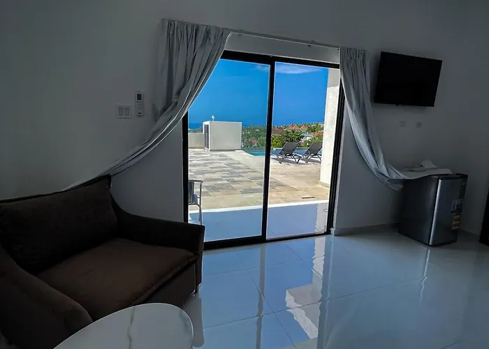 Sea Breeze By Emotions Ironshore Appart hôtel